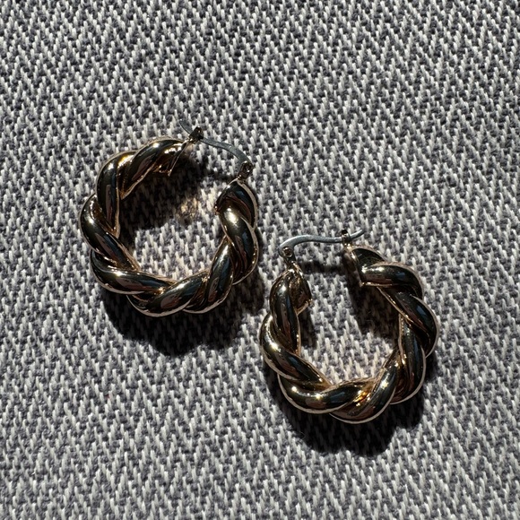Antique Jewelry - Vintage gold twisted hoop earrings